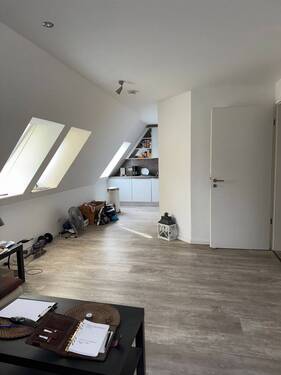 Wohnzimmer2 - 3 Zimmer Etagenwohnung in Hamburg