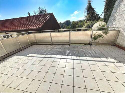 Terrasse mit Zugang Garten - Doppelhaushälfte mit 103,00 m² in Ehningen zum Kaufen