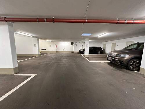 Tiefgarage: Vollparker - 