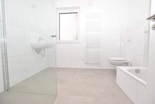 Bad.JPG - Etagenwohnung mit 77,30 m&sup2; in Menden zur Miete