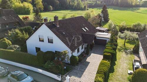 Zufahrt - 6 Zimmer Einfamilienhaus zum Kaufen in Lichtenau