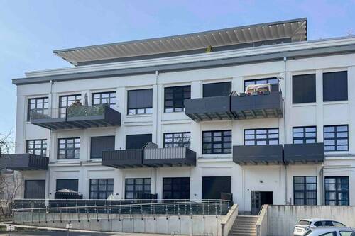 Hausfront - 