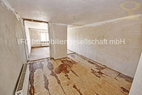 großes Zimmer im DG - 
