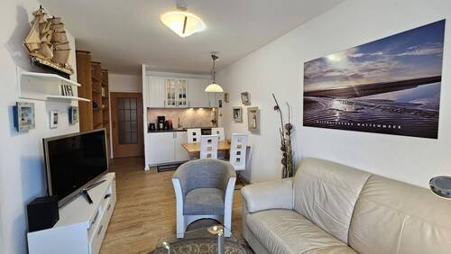 über 24 m² großes Wohnzimmer - 