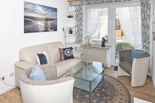 Wohnz. mit West-Balkon-Fenster - 