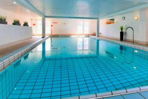 Schwimmbad im KG mit Fenstern! - 