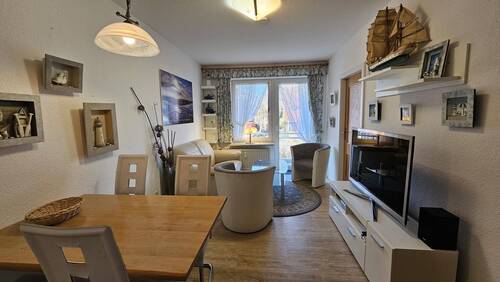 über 24 m² großes Wohnzimmer - 