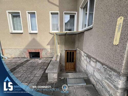 Kellereingang - Einfamilienhaus mit 192,00 m&sup2; in Heudeber zum Kaufen