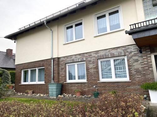 Außenansicht EG - Möblierte 2-Zi.-Wohnung inkl. EBK in idyllischer Lage von Ahorn OT Eicha