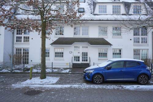 Hausansicht - 2 Zimmer Etagenwohnung zur Miete in Bremen