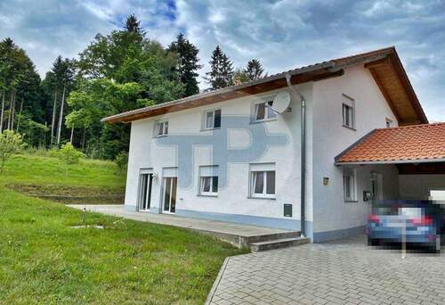 Ansicht 1 - 5 Zimmer Einfamilienhaus zum Kaufen in Büchlberg