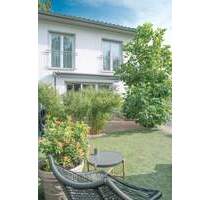 Luxuriöse Doppelhaushälfte in zentraler Lage von Marzahn - Berlin