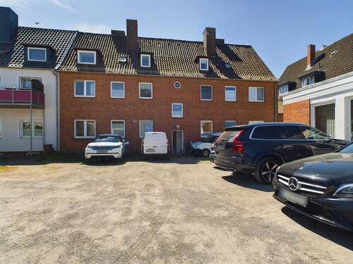 Außenansicht Rückseite - 1 Zimmer Mehrfamilienhaus, Wohnhaus zum Kaufen in Lübeck