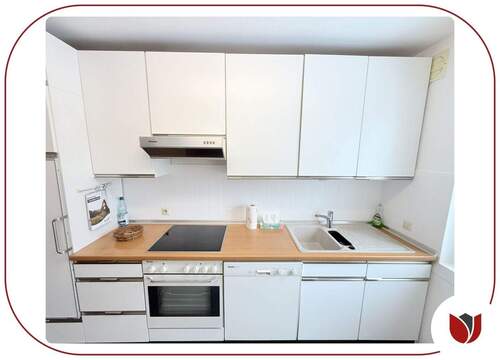 Küche mit Einbauküche - 