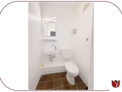 Separates Gäste-WC (Der Bodenbelag wird noch erneu - 