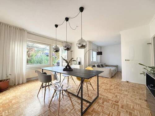 Wohnzimmer + Terrassenzugang - 