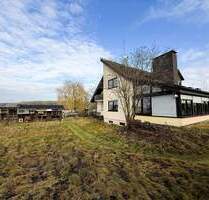 Idyllisches Zweifamilienhaus in naturnaher Umgebung - Heßdorf Niederlindach