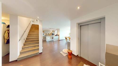 Eingangsbereich - Mehrfamilienhaus, Wohnhaus mit 260,00 m&sup2; in Würzburg zum Kaufen