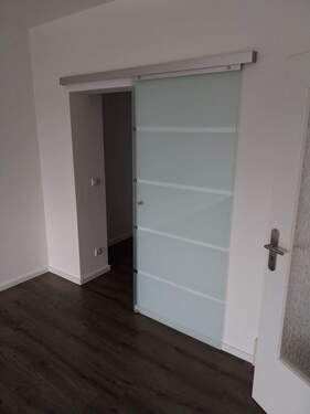 Glasschiebetür zur Küche - 