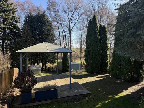 Ansicht Garten - Multifunktionales Gebäude mit reichlich Nebengelass, Sauna, Partyraum und Garten