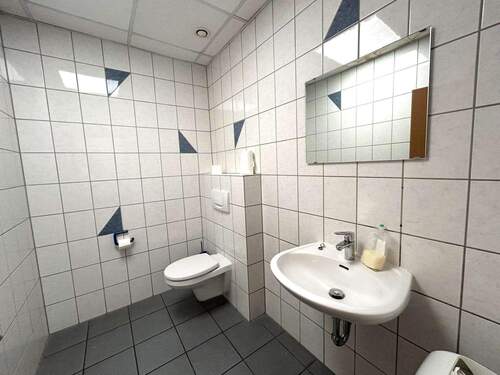 WC - 