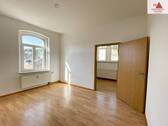 Wohnzimmer - 5-Raum-Dachgeschosswohnung mit Loggia und schöner Sicht in Annaberg-Buchholz!