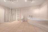 EG Badewanne und Dusche - 