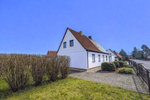 Seitenansicht - 4 Zimmer Doppelhaushälfte in Schkeuditz