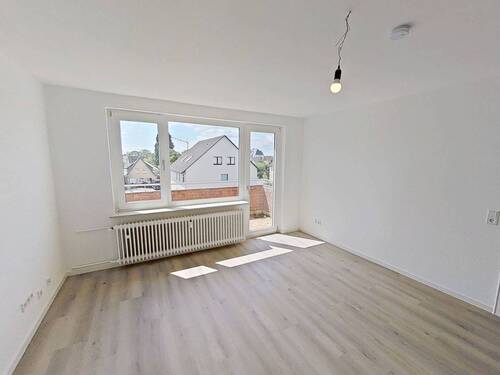 Ansicht I: Wohn- und Esszimmer - *FRISCH RENOVIERT* Moderne 2-Zimmer-Wohnung mit Balkon und EBK in Westercelle