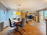 Wohn-/Esszimmer - 