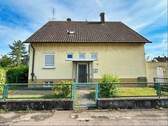 Hausansicht - Ihr neues Zuhause in Magstadt - Zweifamilienhaus mit Potenzial!