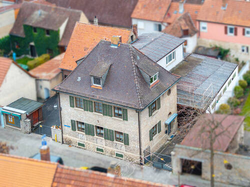 Außenansicht - Charme, Potenzial und viel Platz - Einfamilienhaus in zentraler Lage von Volkach