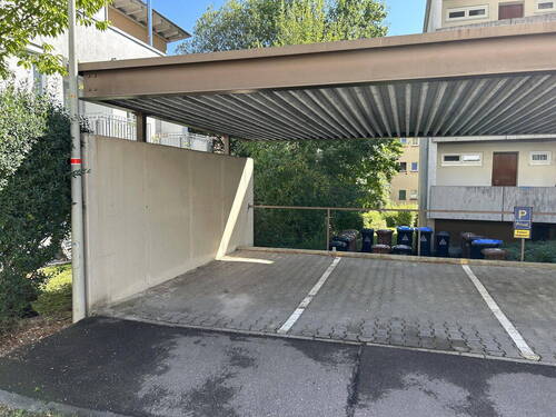 Carport mit Stellplatz - 