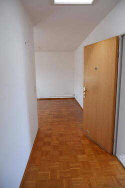 Gang rechts - Etagenwohnung mit 71,00 m² in Heidenheim zur Miete