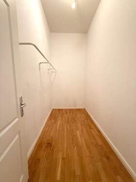 Homeoffice / Ankleidezimmer - 