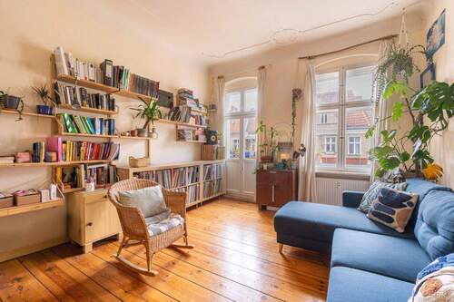 Wohnzimmer - Neuköllner Flair - 2-Zimmer-Wohnung mit Balkon in der Nähe des Tempelhofer Felds