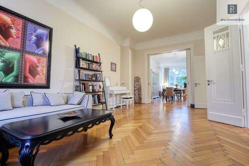 Wohnzimmer - Etagenwohnung mit 176,00 m&sup2; in Düsseldorf zum Kaufen