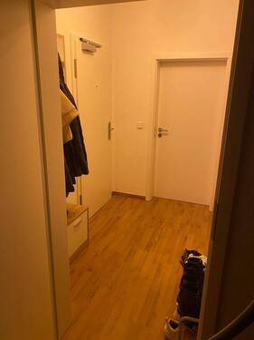 Flur Eingangsbereich - 3 Zimmer Etagenwohnung zur Miete in Wildeck-Hönebach