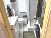 Bad mit Dusche - 