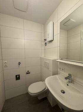 Badezimmer - Etagenwohnung mit 19,70 m² in Oldenburg zur Miete
