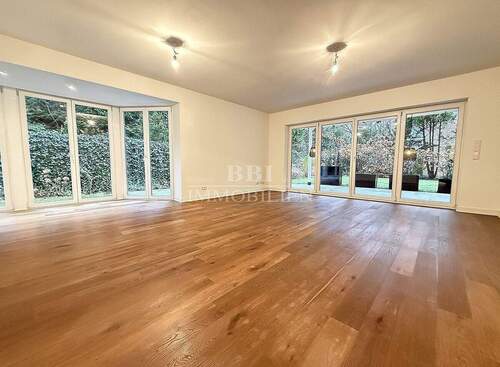 Lichtdurchfluteter Wohn-Essbereich - 4 Zimmer Terrassenwohnung in Hamburg