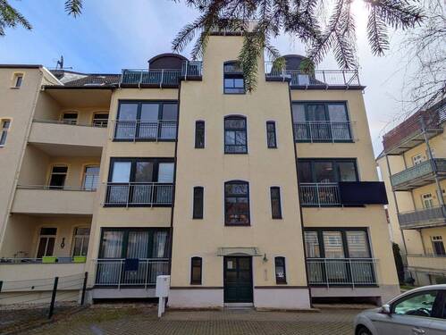Gebäude - 2 Zimmer Etagenwohnung zur Miete in Zwickau