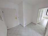 Flur - Etagenwohnung mit 47,70 m&sup2; in Zwickau zur Miete
