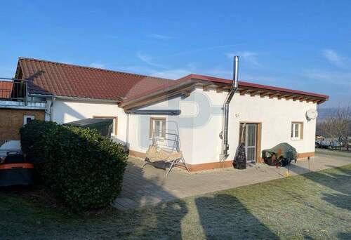 Aussen 3 - 9 Zimmer Einfamilienhaus zum Kaufen in Röhrnbach