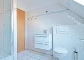 Vollbad im Dachgeschoss - 