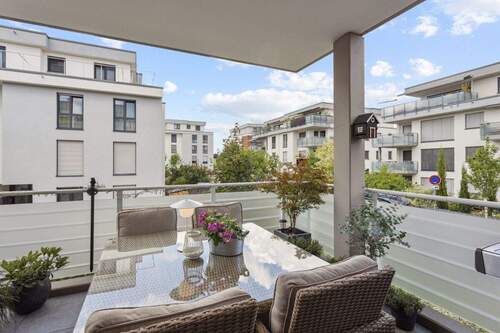 Balkon - 4 Zimmer Etagenwohnung zum Kaufen in Bad Vilbel