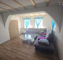 Charmantes Wohnhaus mit Scheune, Garten und Wintergarten in Buchen