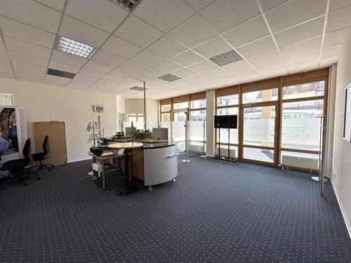 Großraumbüro / Verkaufsfläche - 4 Zimmer Büro in Simmern/ Hunsrück