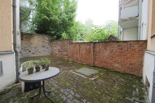 Hinterhof 01 - 