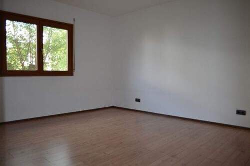 Schlafen EG - Mehrfamilienhaus, Wohnhaus mit 178,00 m&sup2; in Kaufering zum Kaufen